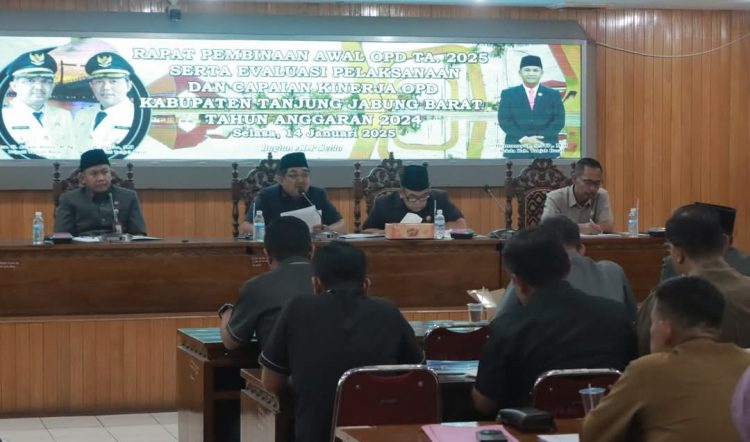 Bupati Anwar Sadat Pimpin Rakor Evaluasi Kinerja 2024 dan Strategi Program 2025