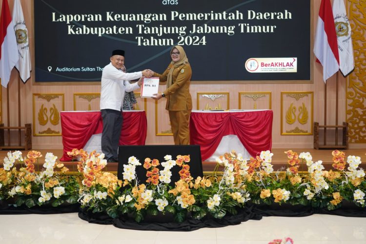 Tanjab Timur Terima WTP Ke-8, Bupati Dillah: Bukti Dedikasi Aparatur Tegakkan Pengelolaan Keuangan yang Akuntabel