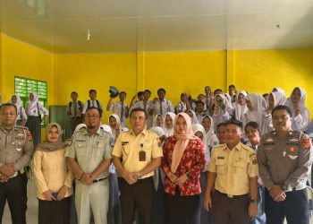 Jasa Raharja dan Samsat Tebo Sosialisasikan Tertib Berlalu Lintas di SMKN 8 Tebo