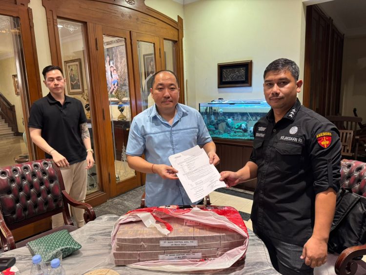 Kejaksaan Agung Geledah dan Sita Barang Bukti di Beberapa Lokasi di Jawa Tengah Terkait Kasus Korupsi Pemberian Kredit PT Sritex