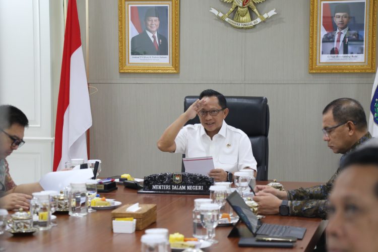 Mendagri Dorong Pemda  Semarakkan HUT RI Ke-80 dengan Berkreasi dan Gaungkan Semangat Gotong Royong 