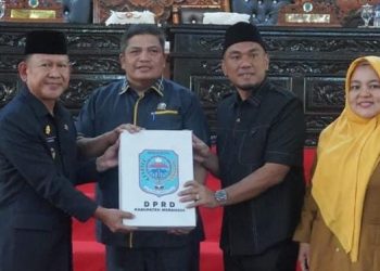 Bupati Melalui Wabup Merangin Sampaikan KUA dan PPAS 2026 di Sidang Paripurna DPRD 