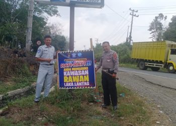 Pemasangan Spanduk Peringatan Rawan Kecelakaan di Wilayah Muara Bungo
