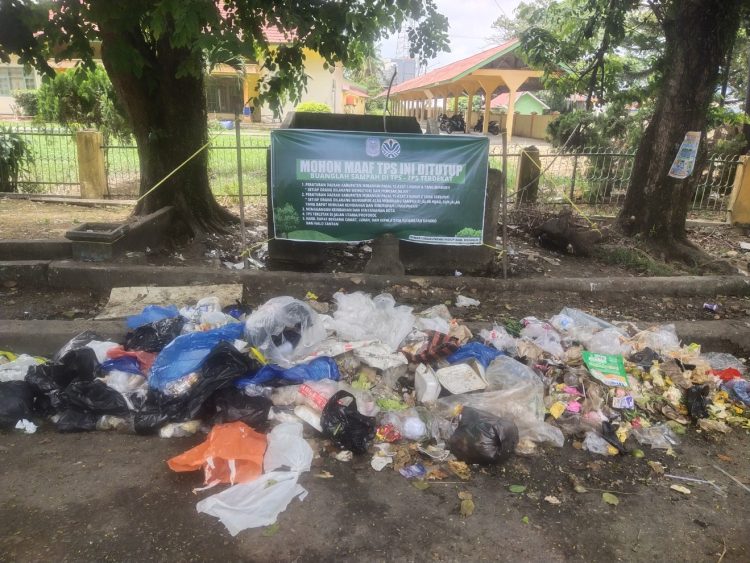 Pengumuman Larangan Buang Sampah sudah Dipasang Dinas LH Merangin, Masyarakat Masih Buang Sampah Sembarangan