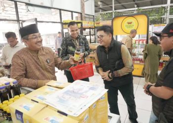 Gali Inspirasi UMKM, Bupati Tanjab Barat dan Ketua Dekranasda Sambangi Kota Samarinda
