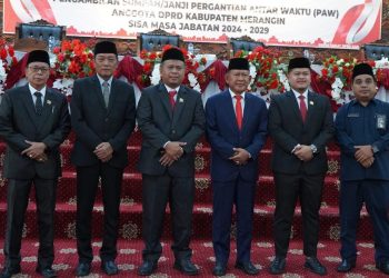 DPRD Merangin Gelar Rapat Paripurna Pelantikan Rustam Effendi Jadi Anggota Dewan Antar Waktu 2024-2029