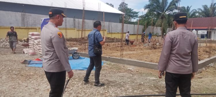 Tinjau Pekerjaan Pembangunan Gedung Satuan Pelayanan Pemenuhan Gizi (SPPG) Di Kecamatan Singkut 