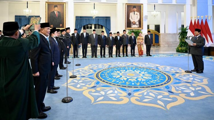 Presiden Prabowo Lantik Dua Menteri dan Tiga Wakil Menteri Kabinet Merah Putih 
