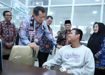 Tinjau MPP Kota Jambi, Wamen PANRB Pastikan Pelayanan Publik Berjalan dengan Baik