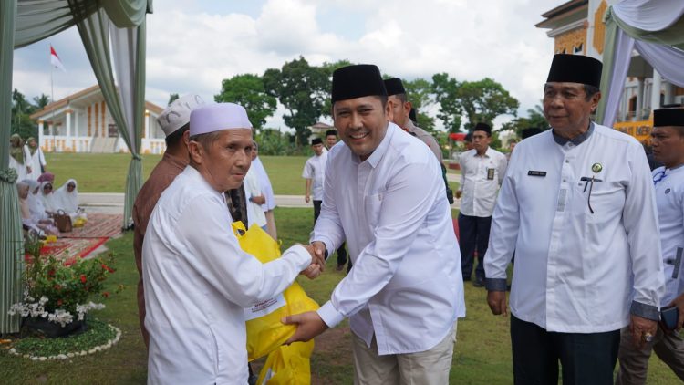 Bupati H M Syukur Hadiri Peringatan Maulid Nabi Muhammad SAW di Depan Kantor Bupati Merangin