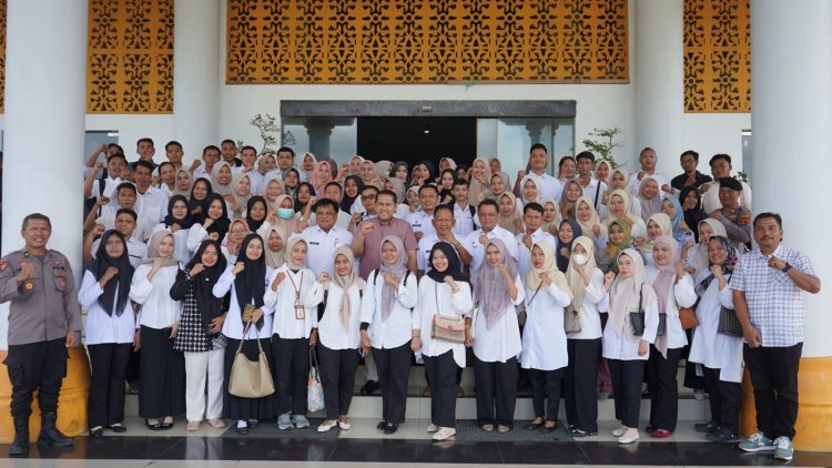 Bahas Persoalan Gaji, Bupati Merangin Audensi dengan Tenaga Honorer Kerja Lebih 2 Tahun ikut Tes CPNS Tidak Masuk Database 