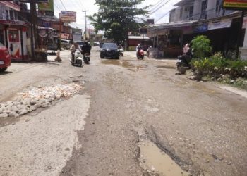 Jalan Rangkayo Hitam di Kota Bangko Kabupaten Merangin Rusak Belum diperbaiki, Plt Kadis PUPR Sarbaini : Masih dalam Proses di ULP