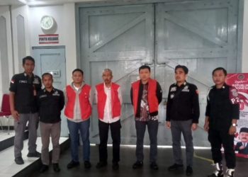 Jaksa Penyidik Kejagung Serahkan 3 Tersangka dan Barang Bukti Tahap II Kasus Korupsi Pemberian Kredit PT Sritex