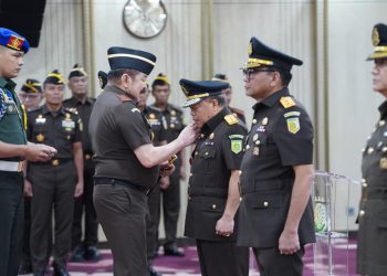 Jaksa Agung Lantik Jaksa Agung Muda Pembinaan dan Staf Ahli, Tekankan Integritas dan Penguatan Institusi