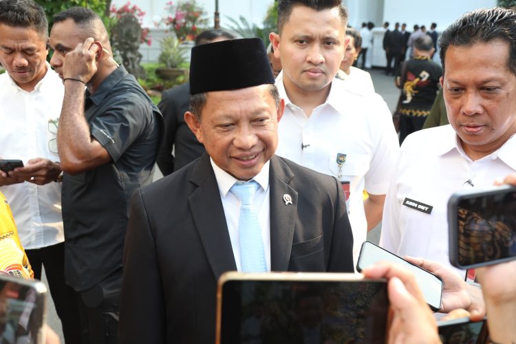 Presiden Prabowo Lantik Akhmad Wiyagus Jadi Wamendagri III, Mendagri Tito :  Perkuat Kinerja Kemendagri