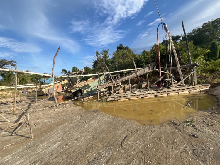 Lapor Pak Kapolres Batang Hari, Ilegal Mining (PETI) Marak Terjadi di Desa Batu Sawar