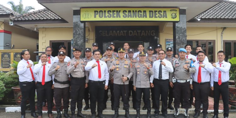 Kunjungi Polsek Sanga Desa, Kapolres Muba AKBP Ruri Prastowo Tekankan Sinergi dan Pelayanan Humanis