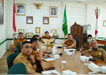 Bupati Fadhil Zoom Meeting Dalam Proyeksi Kemampuan Keuangan Daerah