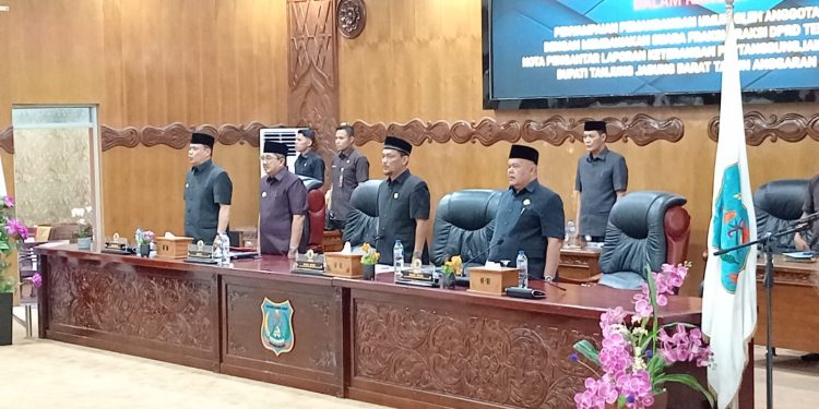Bupati Anwar Sadat Hadiri Paripurna, DPRD Sampaikan Pemandangan Umum Fraksi atas LKPJ 2025