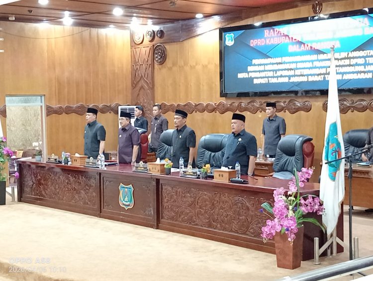 Bupati Anwar Sadat Hadiri Paripurna, DPRD Sampaikan Pemandangan Umum Fraksi atas LKPJ 2025
