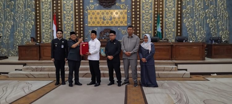 DPRD Kota Jambi Sampaikan Rekomendasi LKPJ 2025, Dorong Program Pemkot Tepat Sasaran