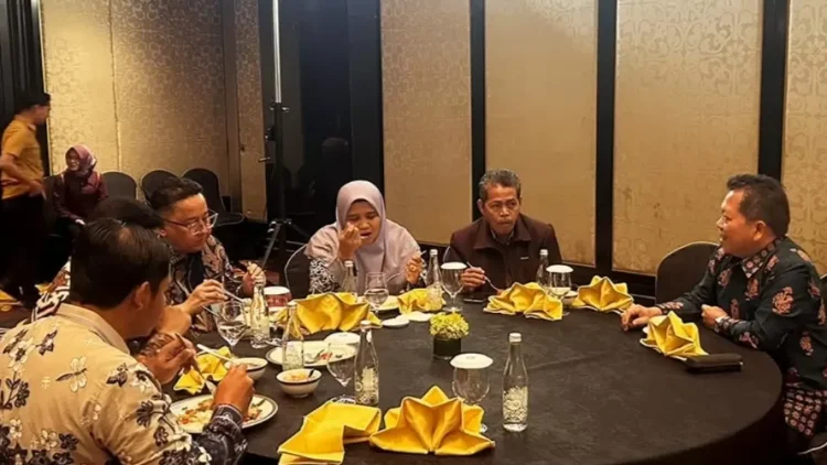 Sekda Batang Hari Hadiri RUPSLB Bank Jambi, Bahas Penguatan Sinergi BPD dan Layanan Perbankan Digital